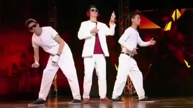 Khán giả trầm trồ thán phục màn nhảy robot đỉnh cao