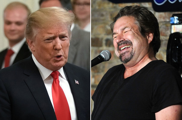 Tổng thống Trump bị nghệ sĩ hài John Melendez "chơi khăm".