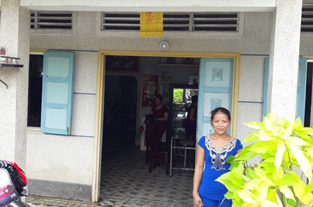 Chị Đào quyết theo nghề bán thịt heo dù có nhiều tiền từ trúng số.