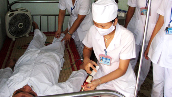 Cuộc sống khó khăn, áp lực y đức, những rủi ro nghề nghiệp luôn rình rập nhưng đa số cán bộ y tế vẫn luôn tận tâm, hết lòng vì người bệnh