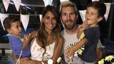 Messi và bạn gái rủ nhau xăm hình khắc ghi tình yêu