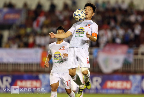 Xuân Trường vừa quyết định chia tay Incheon để gia nhập đội tân binh K-League, Gangwon thi đấu ở mùa 2017. Ảnh: Đức Đồng.