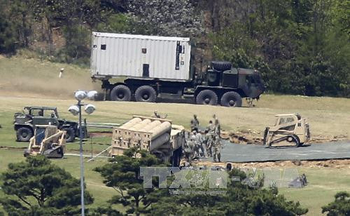 Hệ thống phòng thủ tên lửa tầm cao giai đoạn cuối (THAAD) được triển khai tại Seongju. Ảnh: EPA/TTXVN
