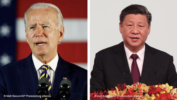 Tổng thống Mỹ Joe Bidne (trái) và Chủ tịch Trung Quốc Tập Cận Bình. (Ảnh: AP)