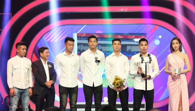 Đội tuyển U23 trở thành Nhân vật của năm tại VTV Awards 2018
