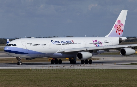 Xe chở hành lý đâm vào máy bay của China Airlines là sự cố nghiêm trọng.