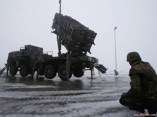 Đức cho rằng, nhiệm vụ này là không cần thiết vì “ít mốt đe doạ về tên lửa đạn đạo” và “chi phí vận hành cao” 