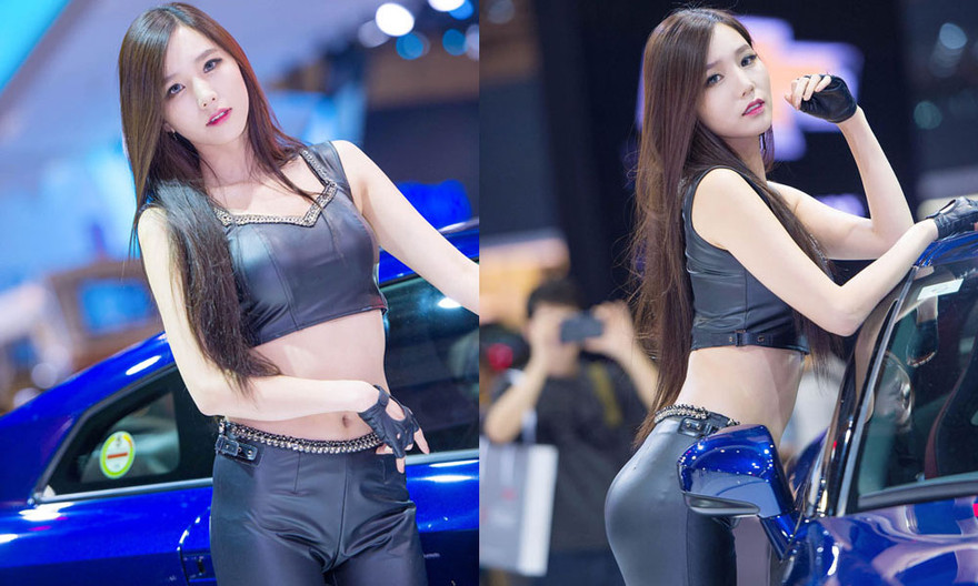 Mỹ nữ đẹp hút hồn tại triển lãm xế hộp