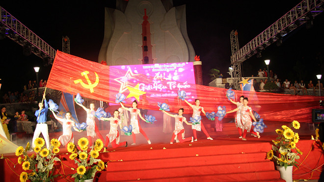 Tiết mục văn nghệ tại chương trình.