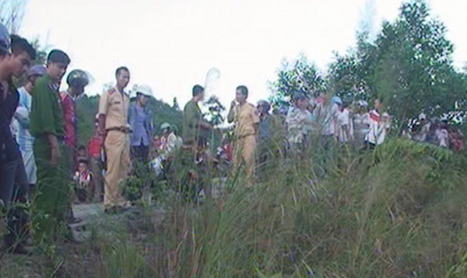 Người dân, đội cứu hộ biển ở gần đấy cùng chính quyền địa phương phải mất gần một giờ mới đưa được nạn nhân ra khỏi vực. Ảnh minh họa