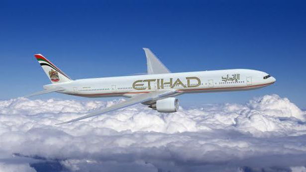 Phi công hủy giờ cất cánh giúp hành khách gặp mặt cháu lần cuối