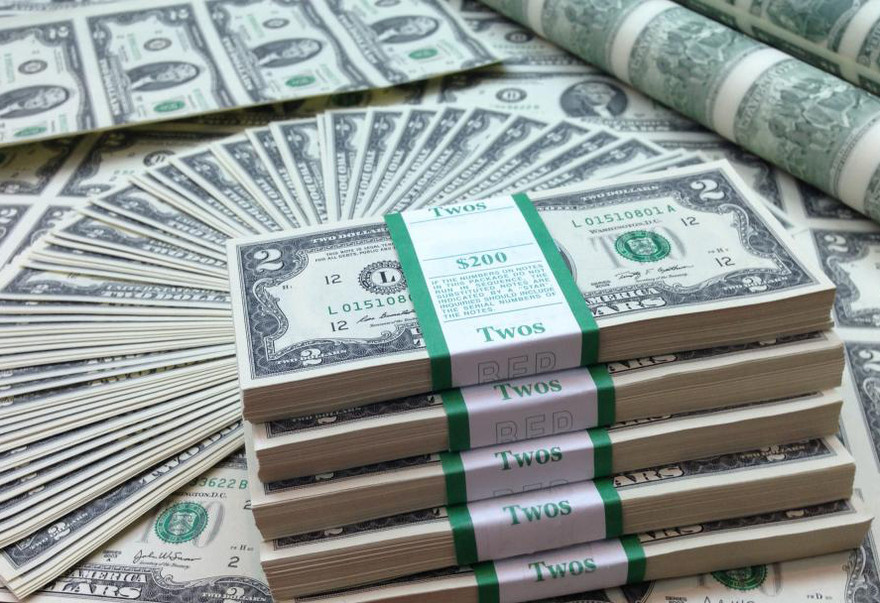 Giá USD tăng mạnh trong khi đó giá vàng lại giảm. Ảnh minh họa nguồn internet.