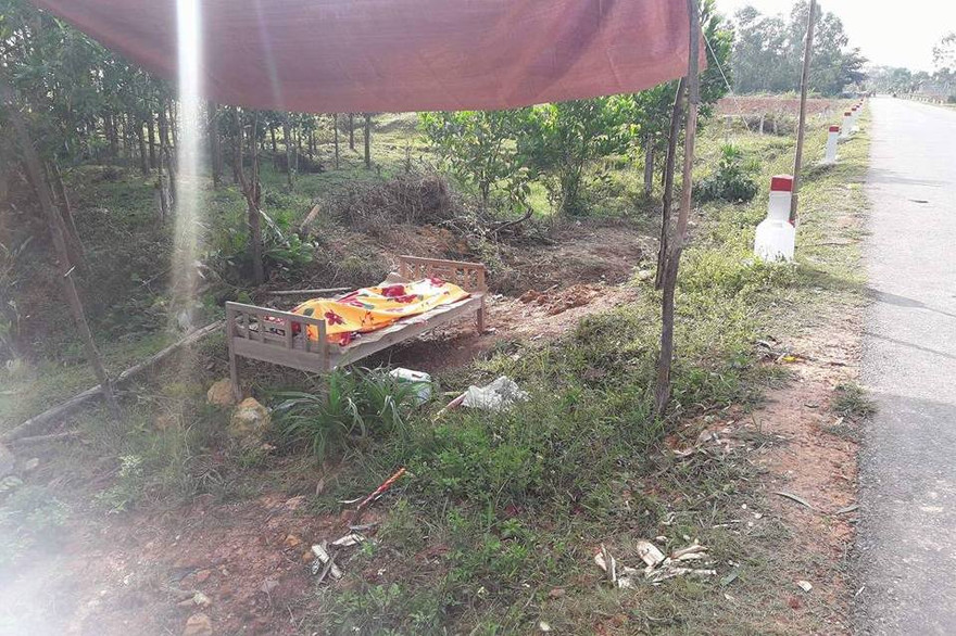 Nạn nhân được xác định sau khi tai nạn bị bỏ ven đường. 