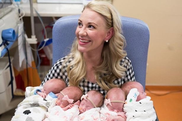 Jamie hạnh phúc bên 5 con mới chào đời.