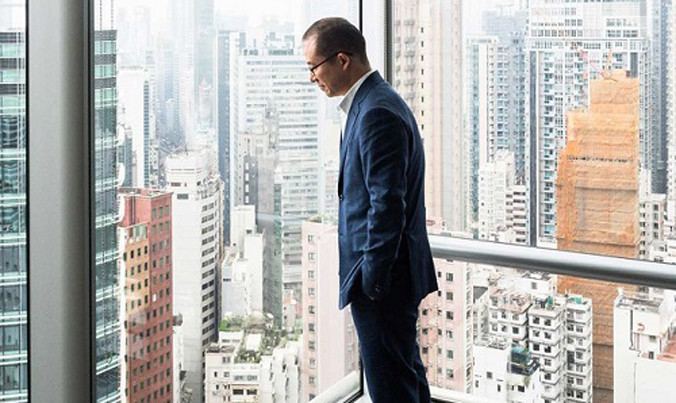 Martin Lau trong văn phòng tại Hong Kong (Ảnh: Bloomberg Businessweek)
