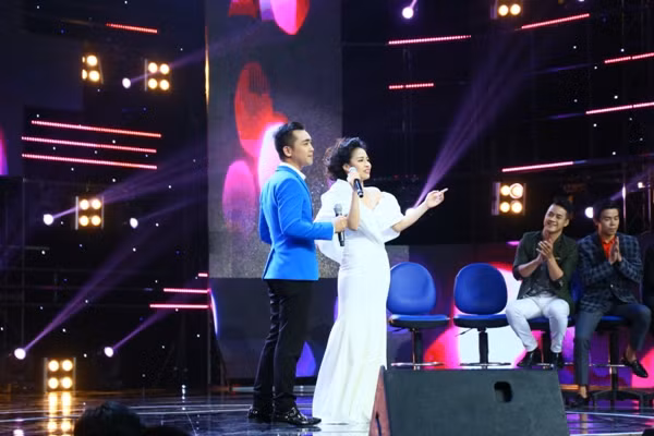 Tuyệt đỉnh song ca không chỉ tìm kiếm tài năng âm nhạc mà còn phát triển họ thành những cặp song ca ăn ý.
