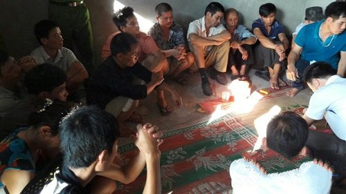 Các con bạc bị bắt quả tang