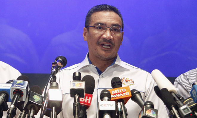 Ông Hishammuddin Hussein, Bộ trưởng Quốc phòng kiêm Bộ trưởng Giao thông Malaysia.