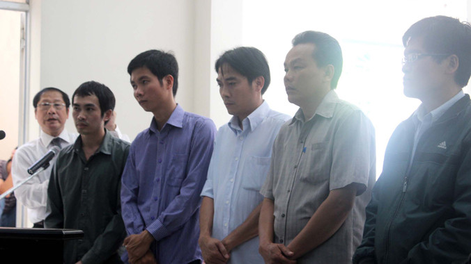 Các bị cáo nghe Viện KSND luận tội