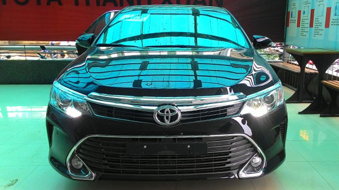 Cận cảnh Camry 2015 tại Việt Nam.
