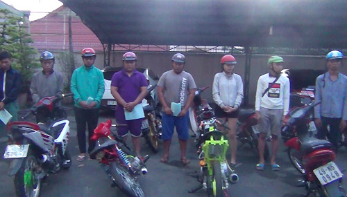 Hơn 30 người bị xử lý