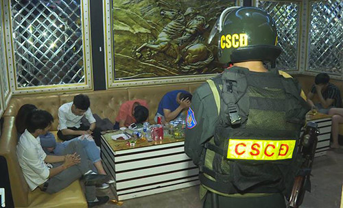 Số thanh niên bị phát hiện sử dụng ma túy trong quán karaoke