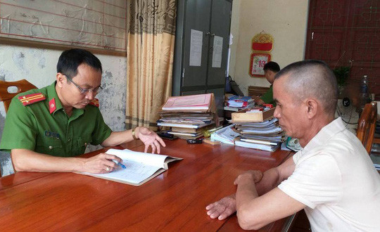 Đối tượng Chu Văn Tân làm việc với cơ quan công an