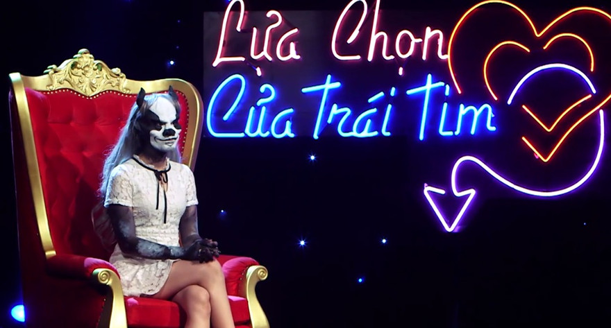 Trâm Anh có quá khứ bị bạo hành