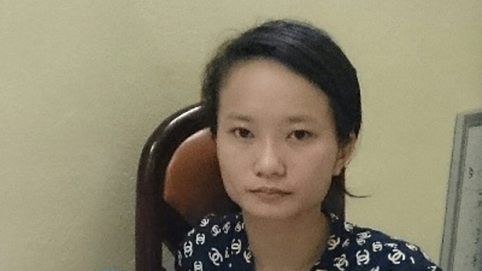 Đối tượng Phạm Thị Thảo tại cơ quan điều tra. Ảnh: Báo Hải quan.