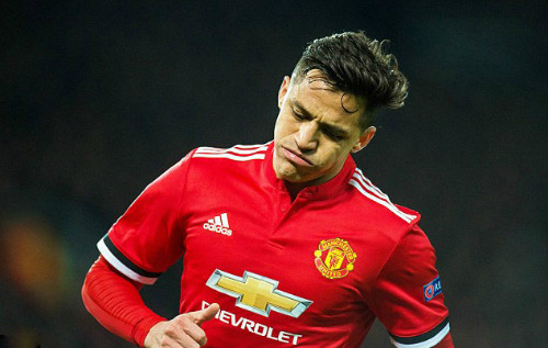 Sanchez chịu nhiều áp lực sau khi không giúp Man Utd vào tứ kết Champions League. Ảnh: EPA.