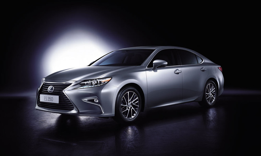 Lexus ES phiên bản mới 'tham chiến' làng xế sang