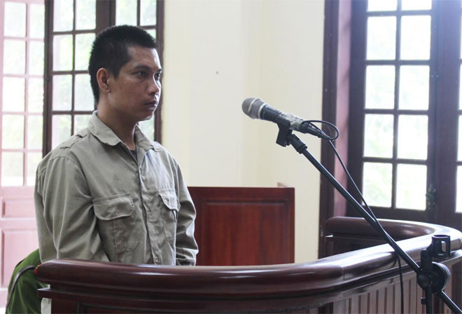 Bị cáo Nguyễn Văn Tính trước vành móng ngựa