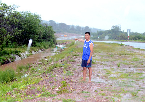 Lô đất được cho là bị đại úy công an làm giả 2 hợp đồng sang nhượng để nhận tiền bồi thường. Ảnh: Phúc Hưng