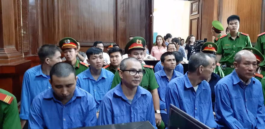 Các bị cáo tại phiên tòa. Ảnh: Tân Châu