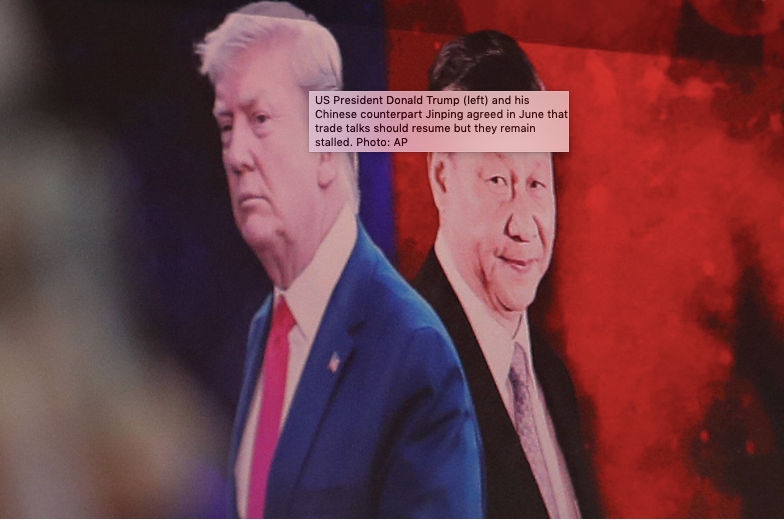 Tổng thống Mỹ Donald Trump (trái) và Chủ tịch Trung Quốc Tập Cận Bình. (ẢnhL AP)