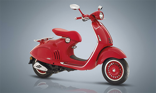 Vespa 946 RED 2017 - bản đặc biệt kêu gọi phòng chống AIDS, lao và sốt rét.