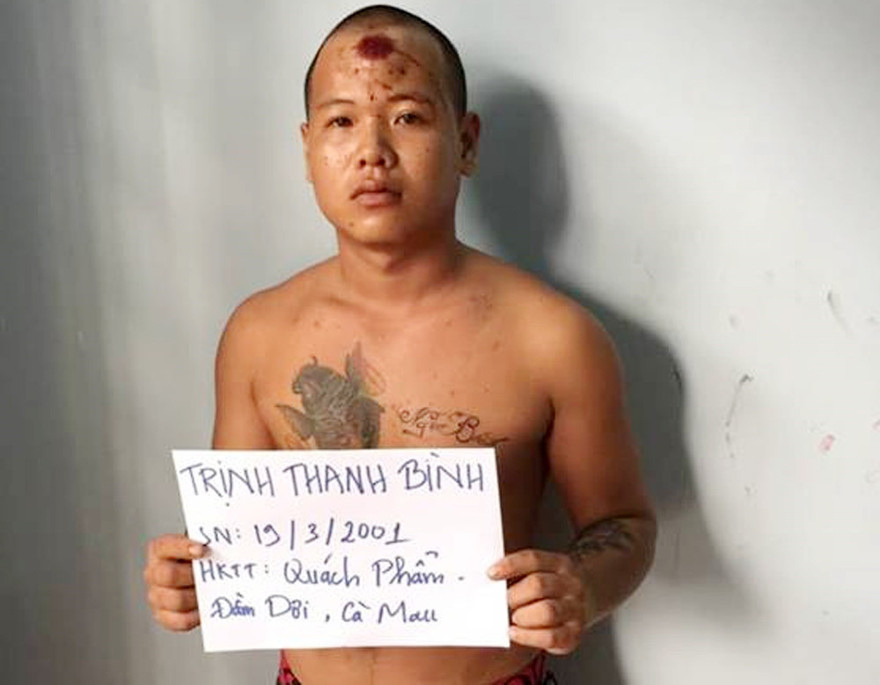 Bình tại cơ quan công an. Ảnh: Công an cung cấp.