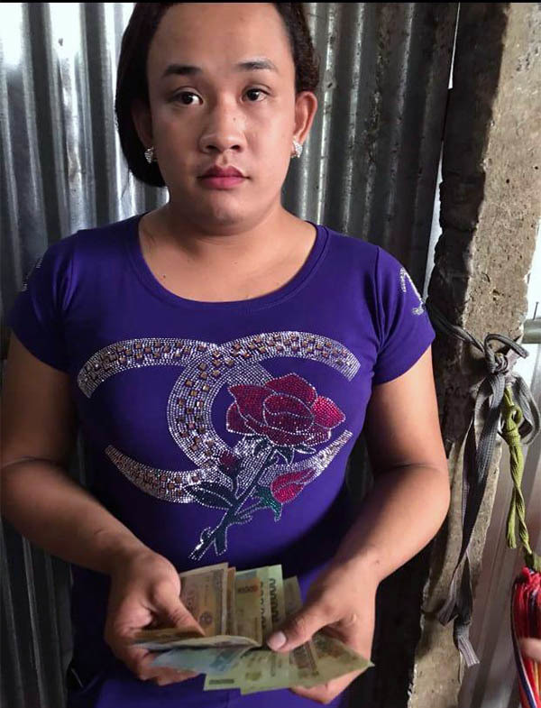 Lê Hoài Nhân giả gái để "phục vụ" khách rồi trộm tiền