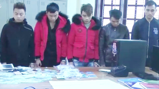 Một số đối tượng và tang vật bị thu giữ tại cơ quan điều tra