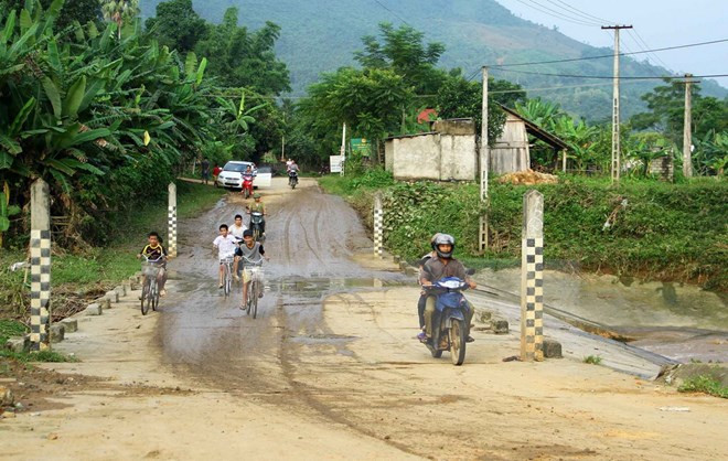 Đập tràn tại xã Linh Thông nơi chiếc xe ôtô gặp nạn. Ảnh: Thu Hằng/TTXVN.