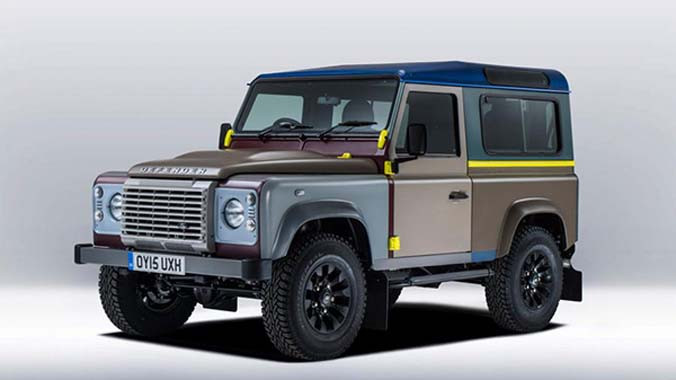 Phiên bản Defender với sự sáng tạo của nhà thiết kế thời trang danh tiếng Paul Smith.