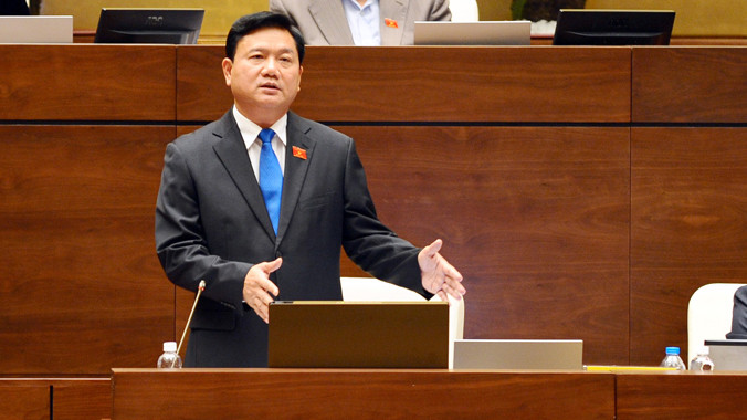 Bộ trưởng Đinh La Thăng tại diễn đàn Quốc hội. Ảnh: Như Ý.