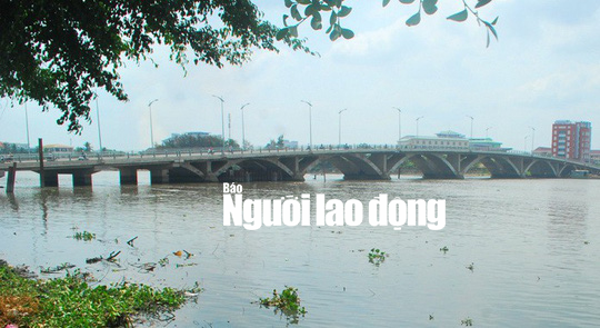 Hiện trường vụ anh T. nhảy cầu tự tử vì bị người yêu phụ tình.