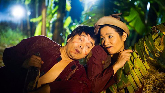 Xuân Hinh và nghệ sĩ Thanh Thanh Hiền trong một tiểu phẩm hài Tết 2015.