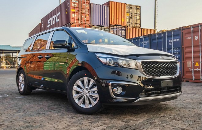 Kia Sedona 2015 tiêu chuẩn Mỹ đã về Việt Nam