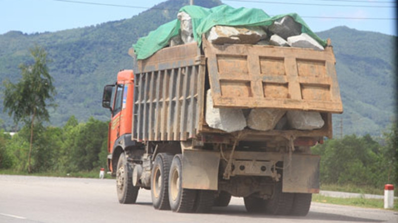 Xe hổ vồ – sát thủ phá đường. Ảnh minh họa 