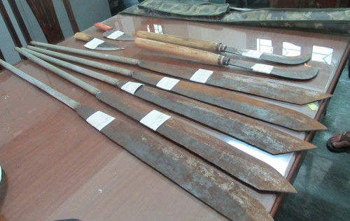 Số vũ khí tại nơi ở của các đối tượng.