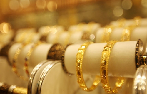 Vàng trong nước cao hơn thế giới 3,8 triệu đồng