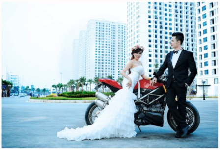 Hot girl Mai Thỏ chụp ảnh cưới bên xế khủng