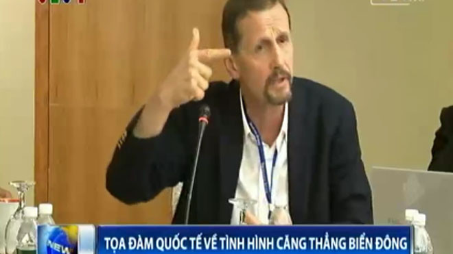 Tiến sĩ Leszek Buszynski – Đại học An ninh Quốc gia Australia.